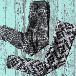 2 Pack Lularoe kids leggings. S/M fits age 2-5